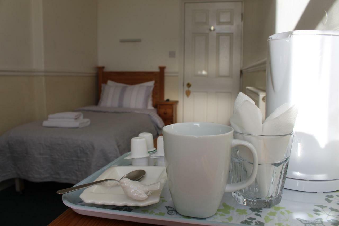 The Elms Guest House Bristol Filton Экстерьер фото